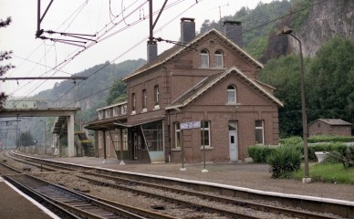 Marche-les-Dames - D8303.jpg